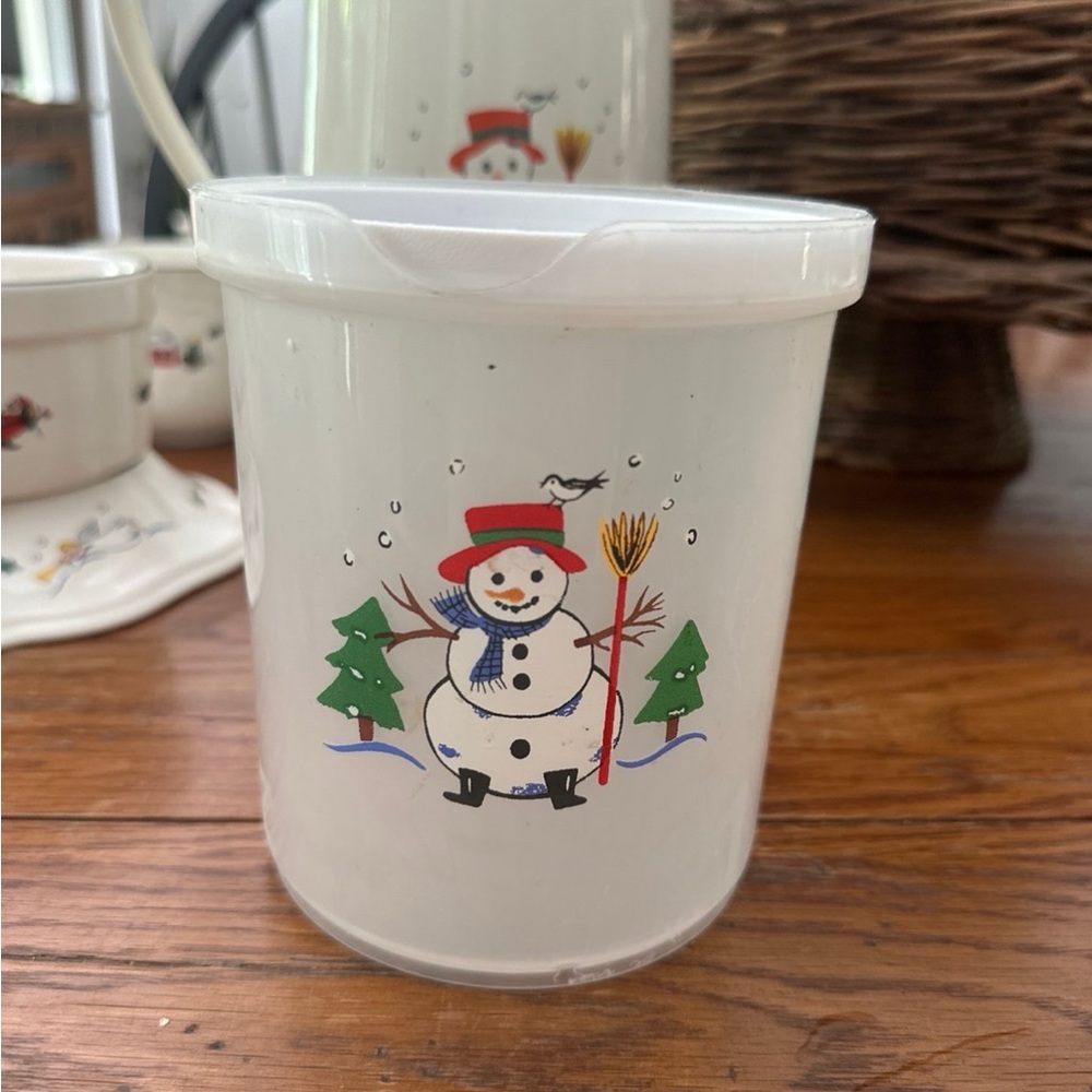 Pfaltzgraff Snow Village plastic container with lid 2/$20